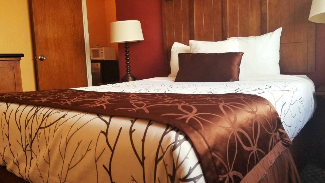 The Royal Victorian 3* Port Angeles